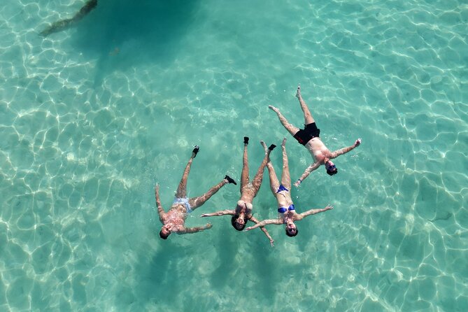 4 hours Tour in La Parguera Private Boat Charter - Starting in La Parguera’s fishing village