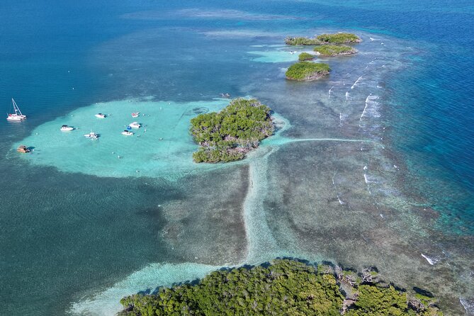 4 hours Tour in La Parguera Private Boat Charter - Cayo Caracoles and its clear, shallow water