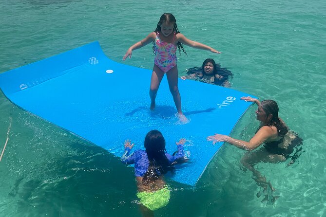 All inclusive Private Tour to Icacos and Palomino Island - Icacos: clear water and an easy beach stop