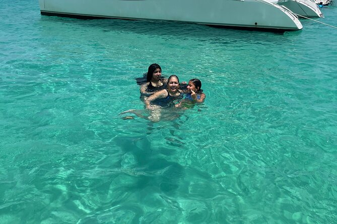 All inclusive Private Tour to Icacos and Palomino Island - What the captain adds to the experience