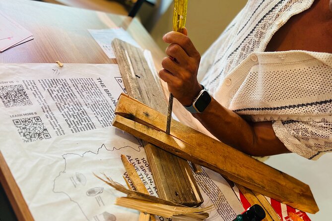 Caribbean Driftwood Making in San Juan - Cava, snacks, and a friendly studio mood
