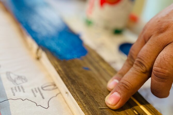 Caribbean Driftwood Making in San Juan - Who will enjoy this activity most