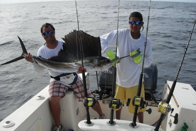 Deep Sea Fishing Private Boat Charter in San Juan - The run to 6,000-foot water