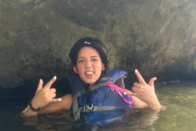 El Yunque Rainforest Tour Half Day Earlybird/ Small Groups - The quieter lagoon and waterfall section