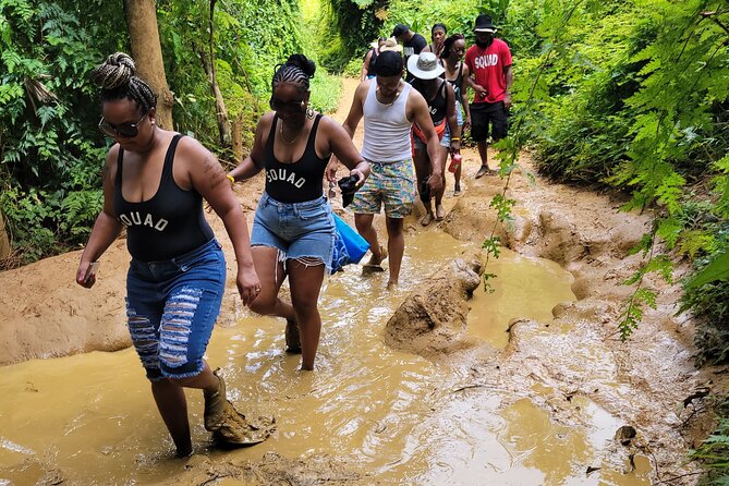 El Yunque Rainforest - Waterslide, Cliff jump, and Rope swing! - Safety and the value of a good guide
