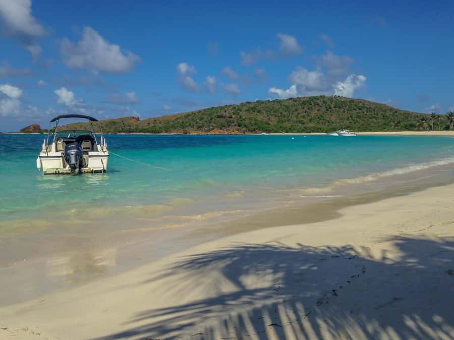 From Fajardo: Boat and Snorkeling in Culebra Island with All-Inclusive - From Puerto del Rey Marina to open water
