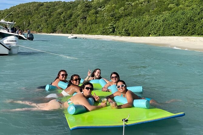 Full Charter All Inclusive for Icacos and Palomino - Cayo Icacos, four hours of sand and lunch