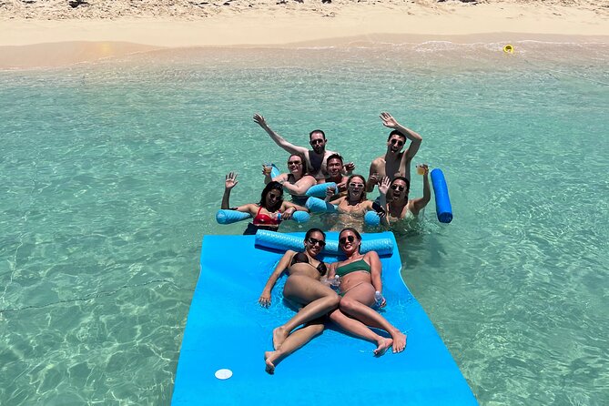 Full Charter All Inclusive for Icacos and Palomino - The crew and personal service