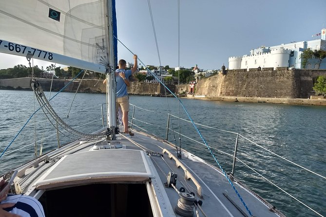 Historical San Juan Bay Sunset Sailing Tour - Sailing toward Castillo San Felipe del Morro