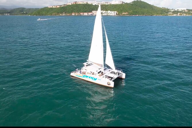Icacos: Luxury Sailing Catamaran All Inclusive Beach and Snorkel - From Fajardo to the Cordillera Cays