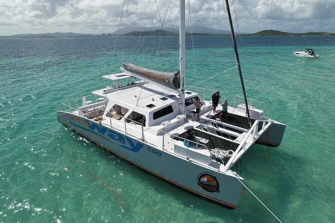 Icacos: Luxury Sailing Catamaran All Inclusive Beach and Snorkel - Drinks, music, and the return sail