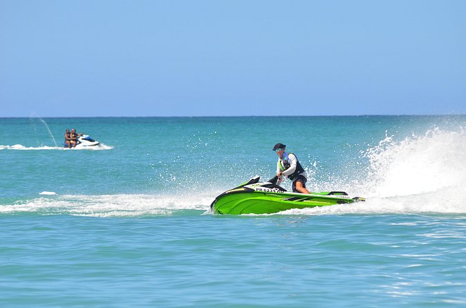 Jet Ski Rentals Isla Verde Beach - Riding inside the marked boundary