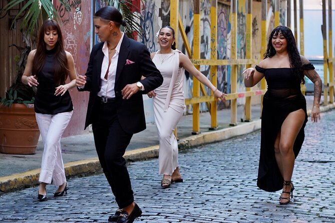 Moonlight Beginner Salsa Class in San Juan - Key points to know before booking
