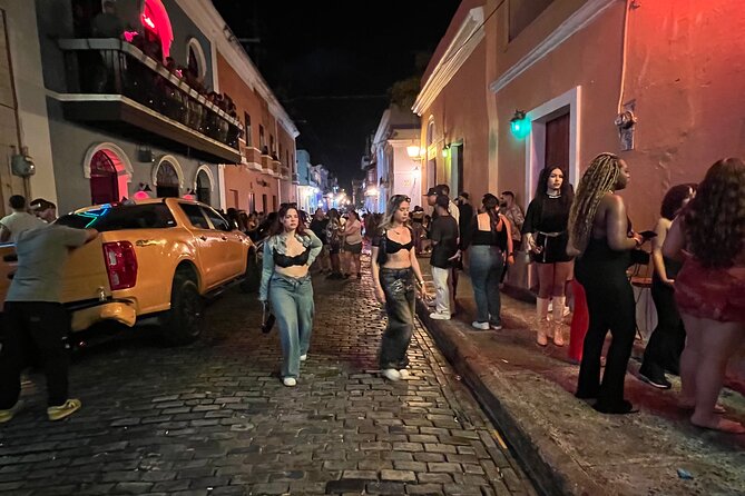 Nightlife Adventure La Placita Calle Cerra La factoría La Perla - Ending at Distrito T-Mobile