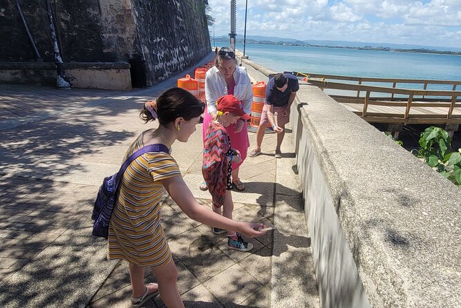 Old San Juan Family Fun Tour: Science/History/ Yummy treats - Calle del Cristo, courtyards, and small discoveries