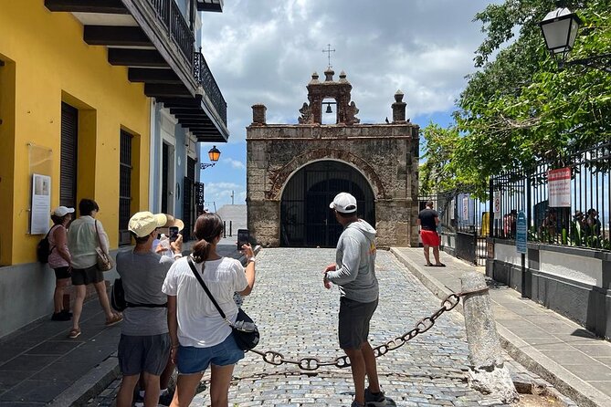 Old San Juan Historical Walk, Shopping, and Dining w/ Transport - Mansions, governors, and Ponce de León