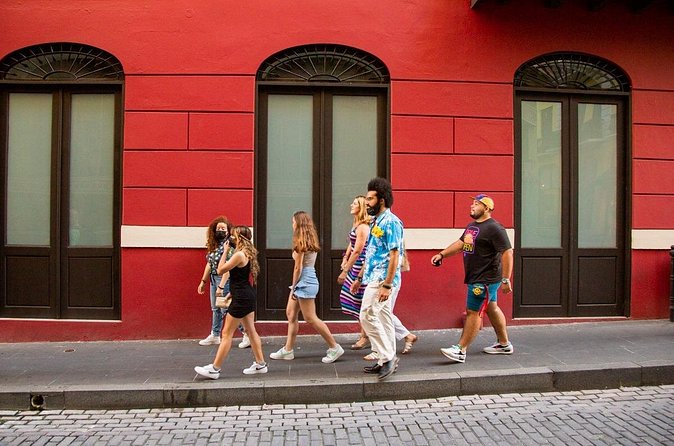 Old San Juan Historical Walking Tour - Iglesia de San José and a recently renovated landmark