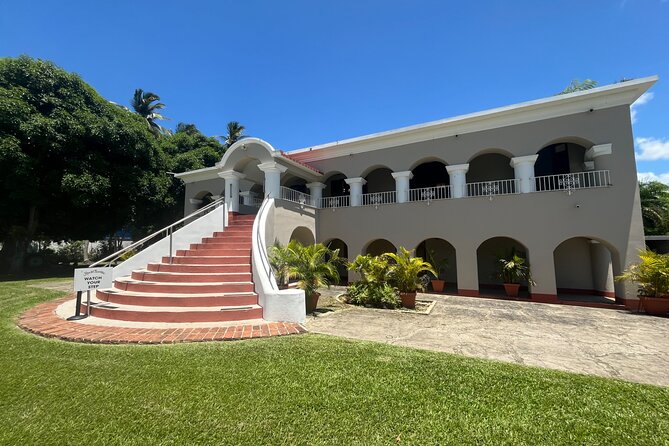 Old San Juan Private Tour with Barrilito Rum Experience - Old San Juan: Forts, Government, and a Cemetery by the Sea