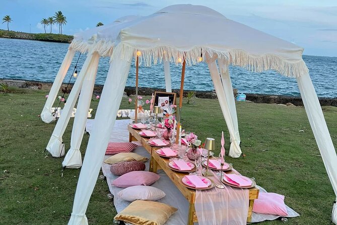 Picnic in San Juan Puerto Rico - Meeting at Parque de la Laguna del Condado