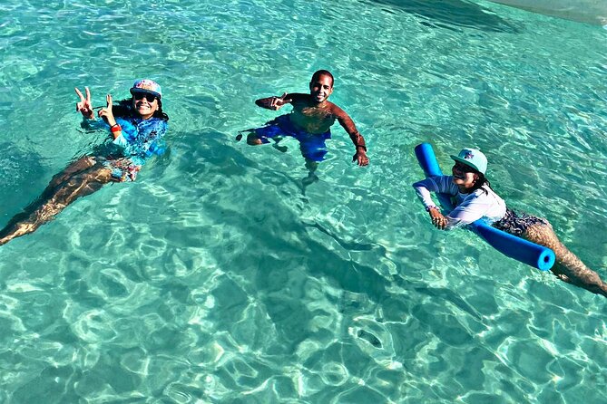 Private All-Inclusive 22ft Boat Guided Snorkeling Icacos Palomino - The people who make the day work