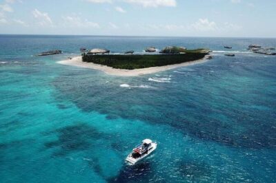 Private Charter – Icacos Island Snorkel and Boat Tour