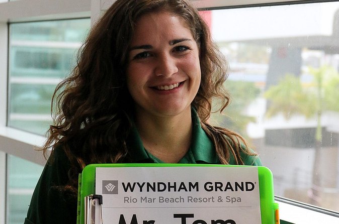 Private Round-Trip Transfer: Luis Muñoz Marín Airport to Hotel - Drivers add a human welcome to the transfer