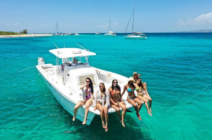 Private Snorkel and Cruise Experience in Ceiba - Food, drinks, and the price of a private charter