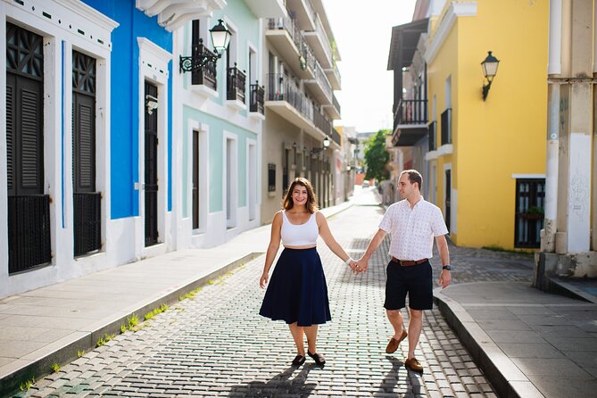 Private Vacation Photo Session with Local Photographer in San Juan - Old Town: the classic San Juan choice