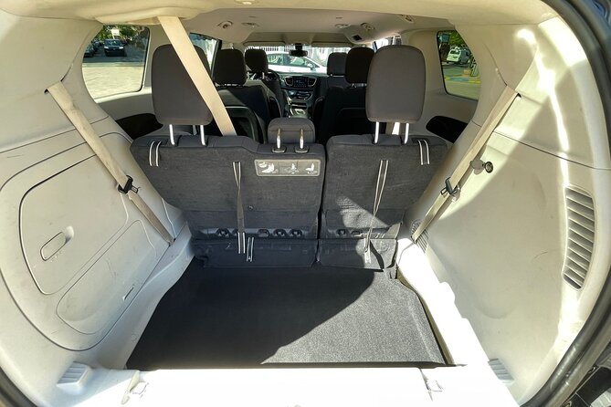 Puerto Rico Island Wide Transfer, Chrysler Minivan, Select Zone - Driver service: the strongest part of the experience