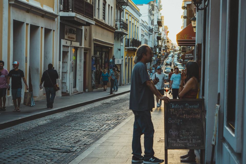 Puerto Rico: Old San Juan Guided Private Walking Tour - Reading Old San Juan’s Spanish colonial streets