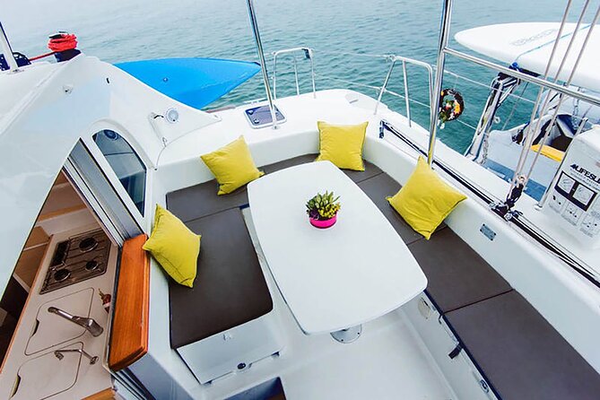 Sailing and Snorkeling Day Charter in Fajardo, Puerto Rico - Lunch becomes part of the entertainment