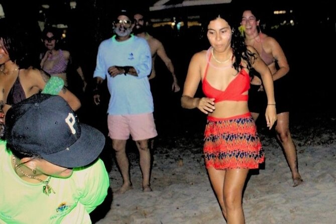 San Juan Glow Kayak Tour + Salsa Experience @ Condado Beach - What the guide and safety setup add