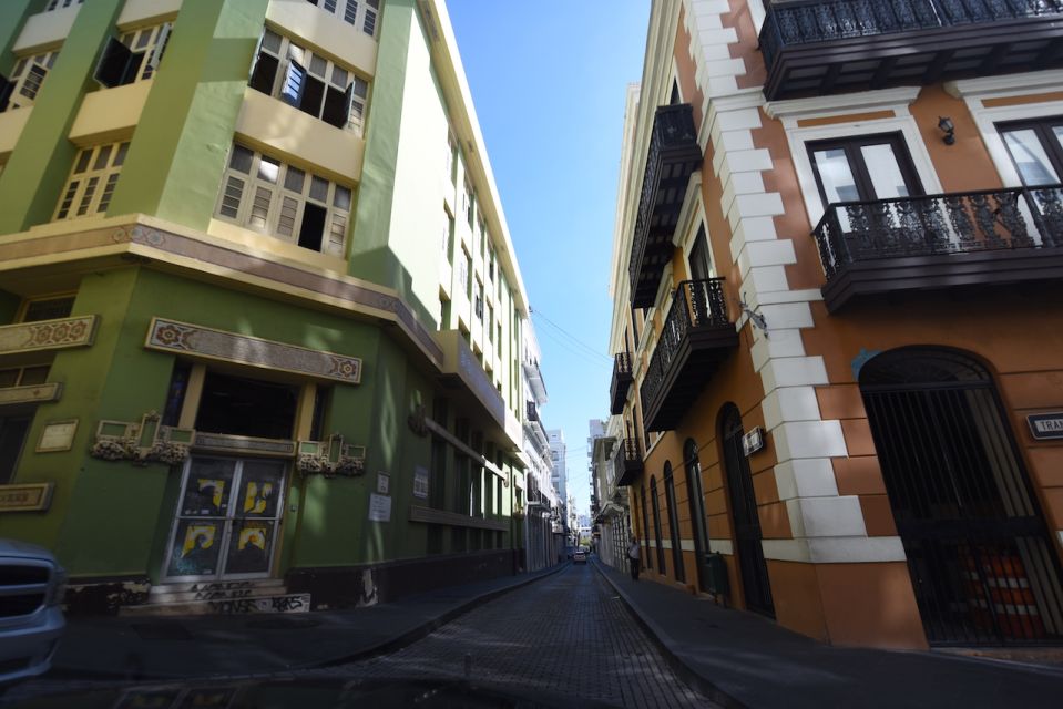 San Juan: Private City Highlights Driving Tour - Old San Juan and the two great forts