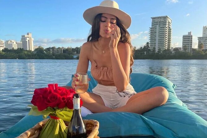 San Juan — Private Floating Picnic Experience in Condado Lagoon - Choosing sunrise, afternoon, or sunset