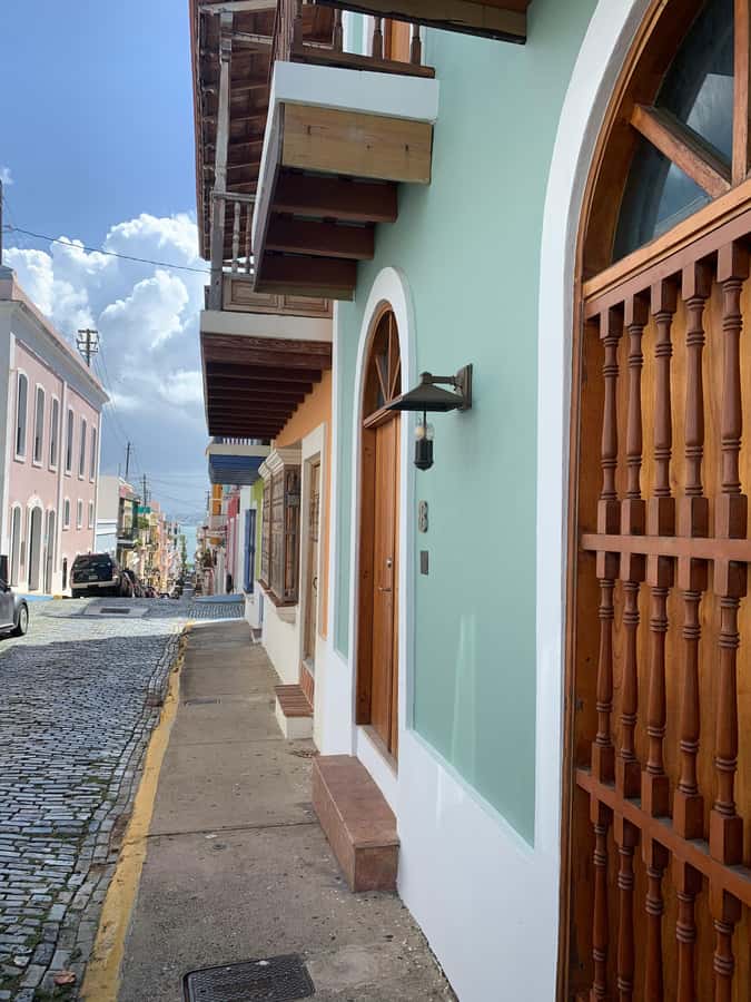 Tour de Viejo San Juan en Español - Starting at Plaza Colon