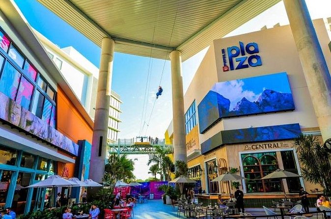 Zipline Sky Bull in Urban Environment in Toroverde urban park San Juan - How the Safe Roller changes the experience